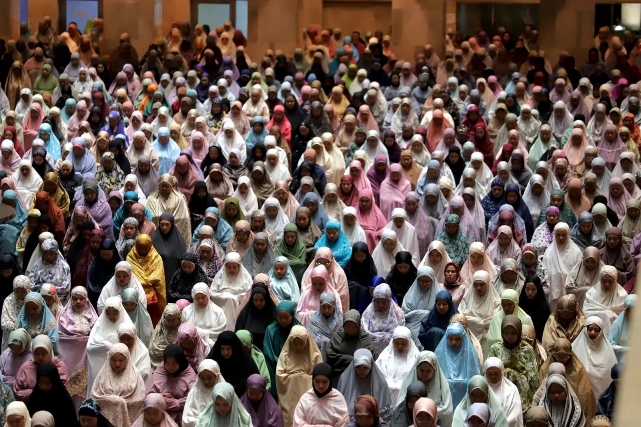 Salat Tarawih Perdana...
