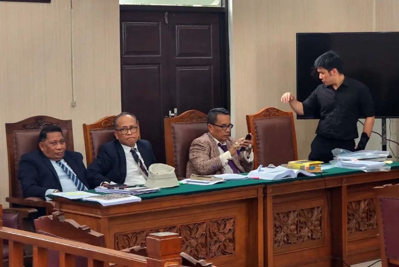 Kuasa Hukum Budi Said...