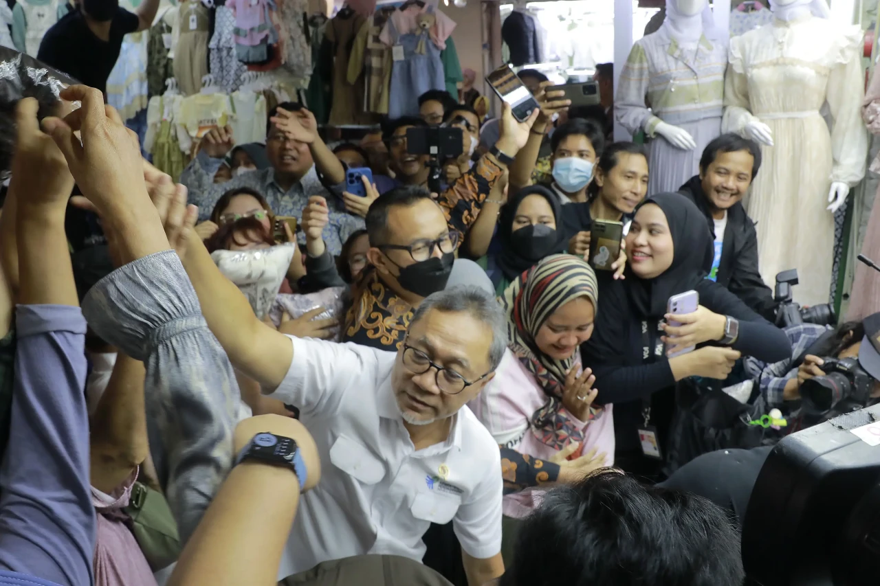 Mendag Zulkifli Hasan...
