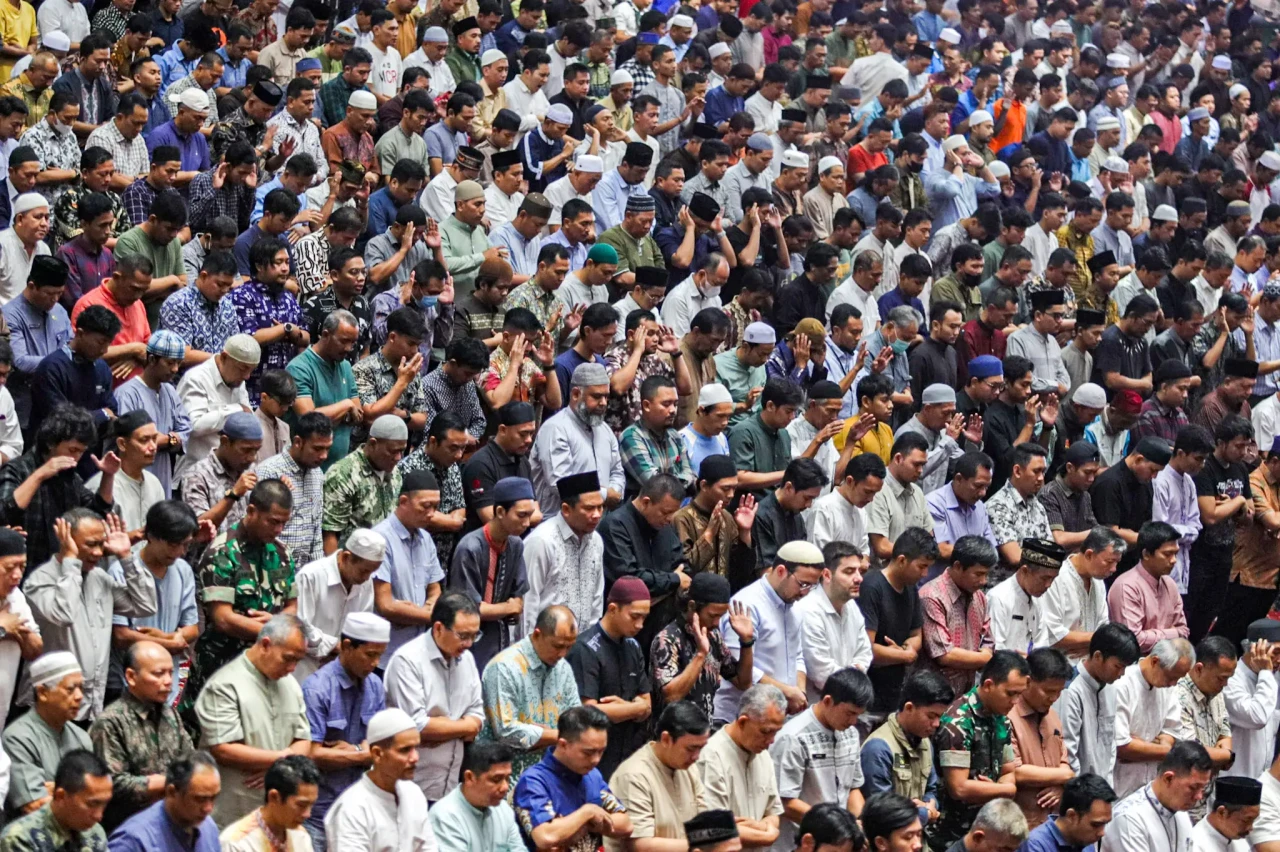 Suasana Khidmat Salat...