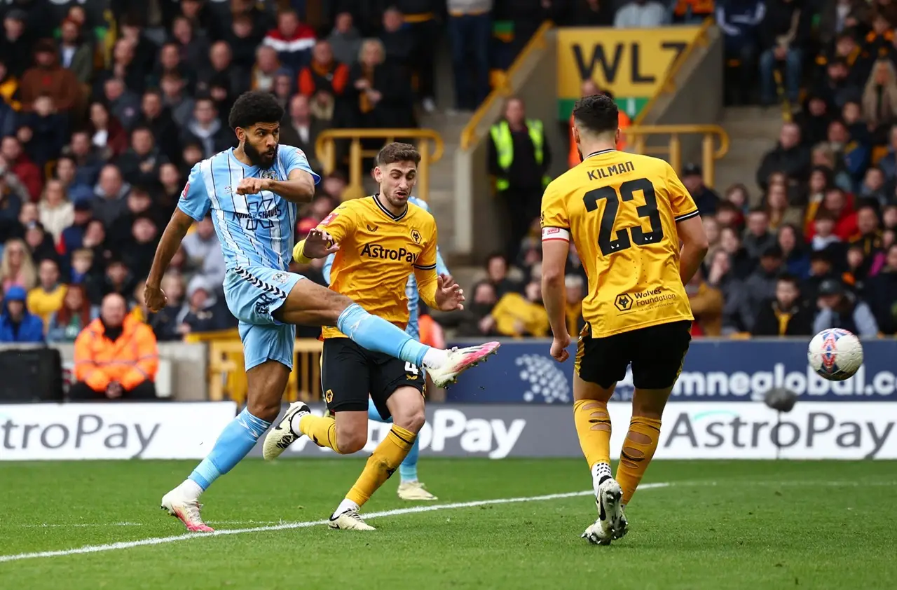 Jinakkan Wolves, Coventry...