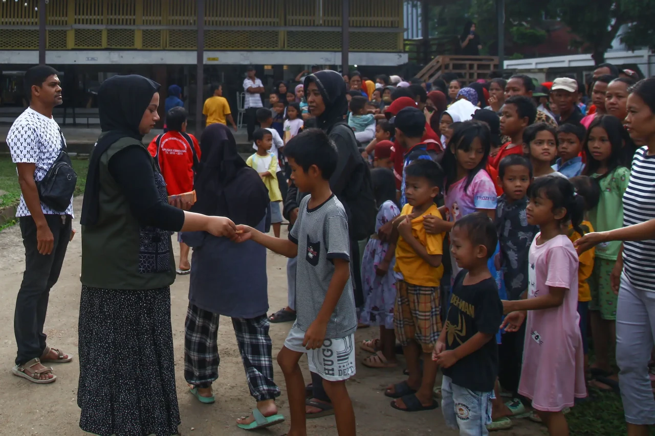 Potret Tradisi Sedekah...