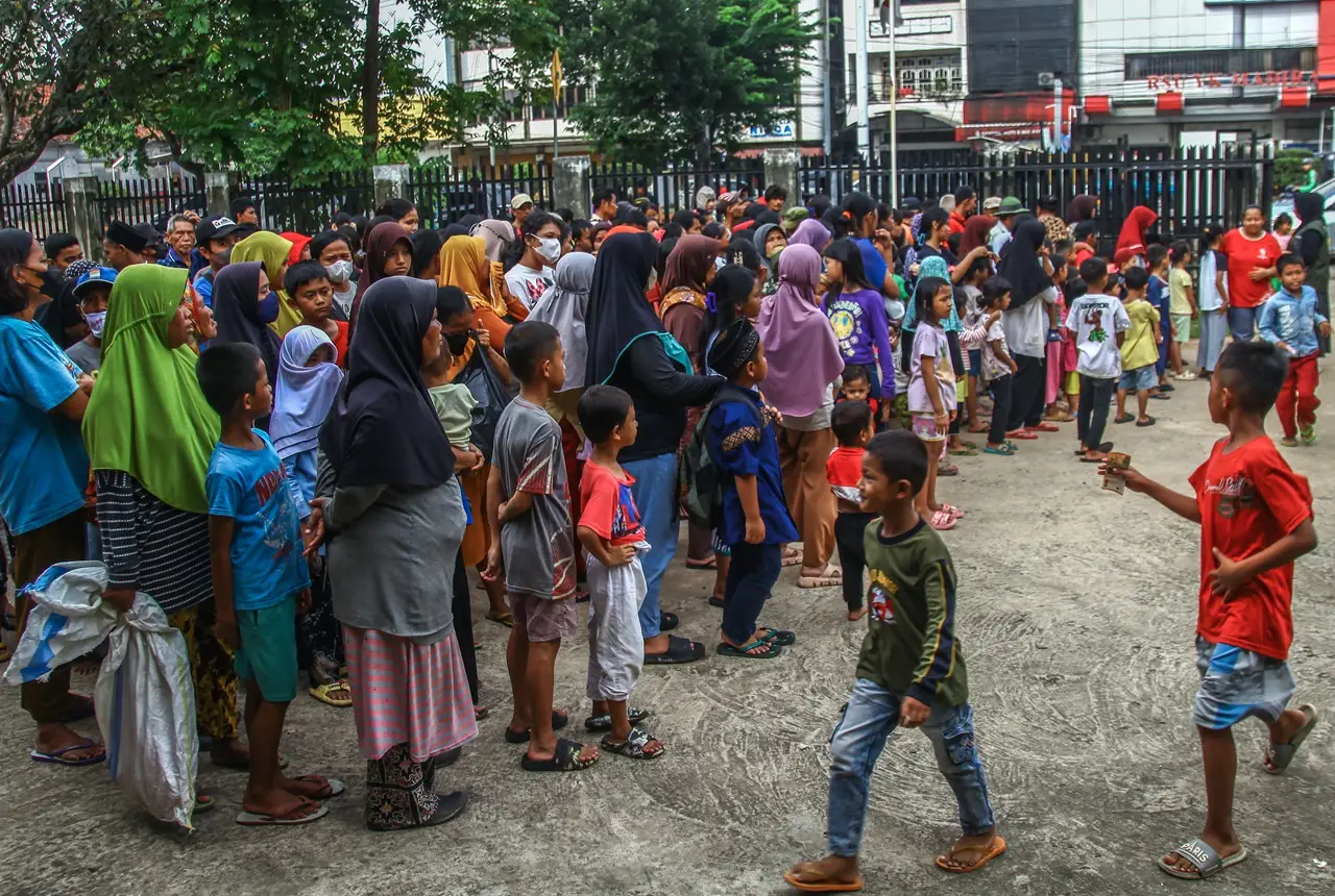 Potret Tradisi Sedekah...