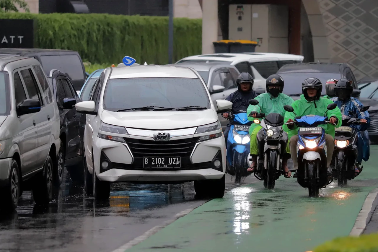 BMKG Peringatkan Potensi...