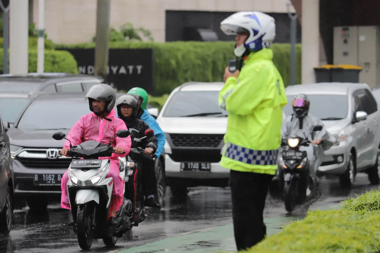 BMKG Peringatkan Potensi...