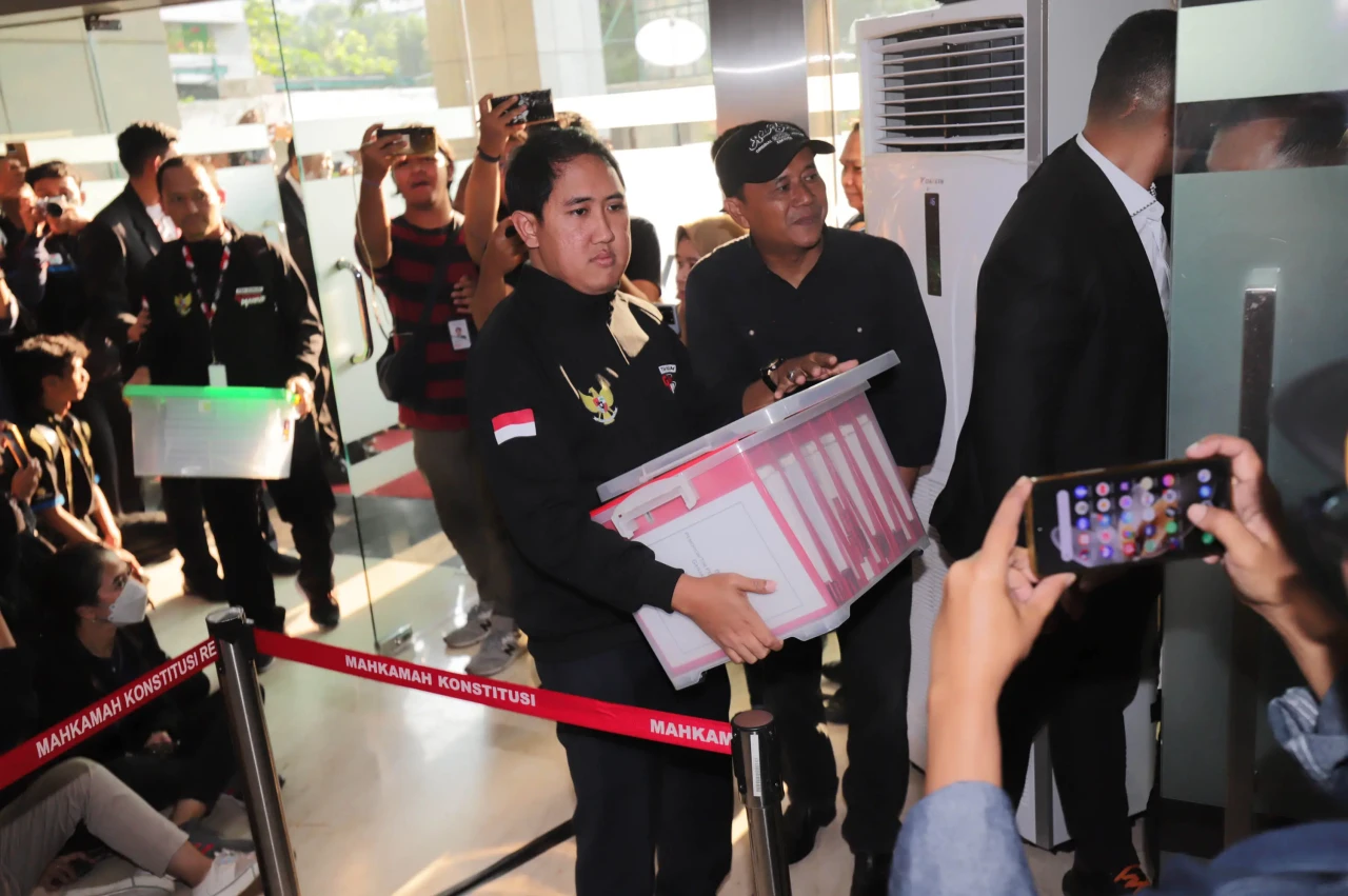 TPN Ganjar-Mahfud Resmi...