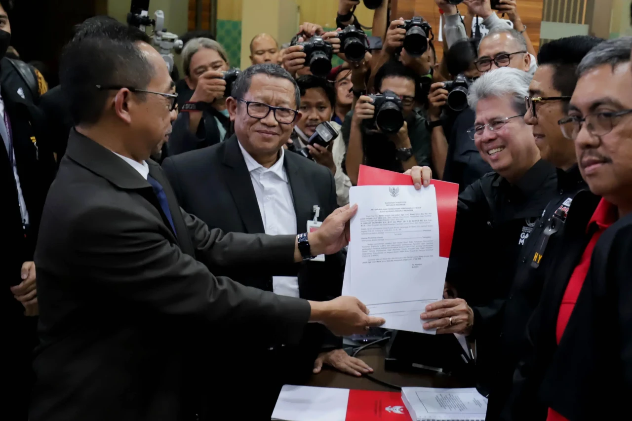 TPN Ganjar-Mahfud Resmi...