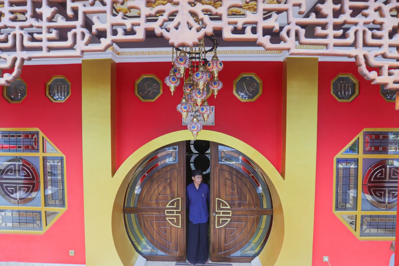 Mengunjungi Masjid Tjia...