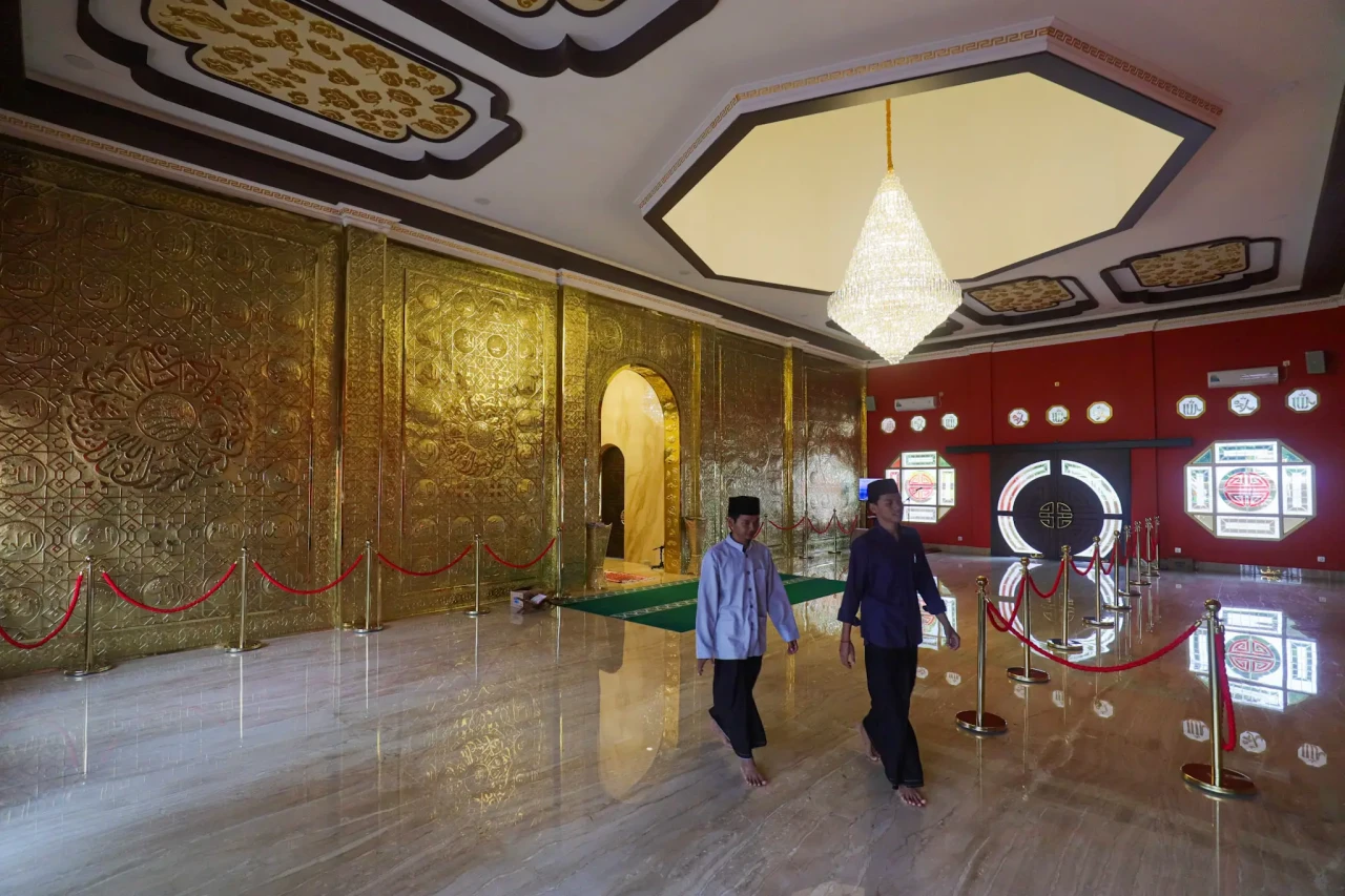 Mengunjungi Masjid Tjia...