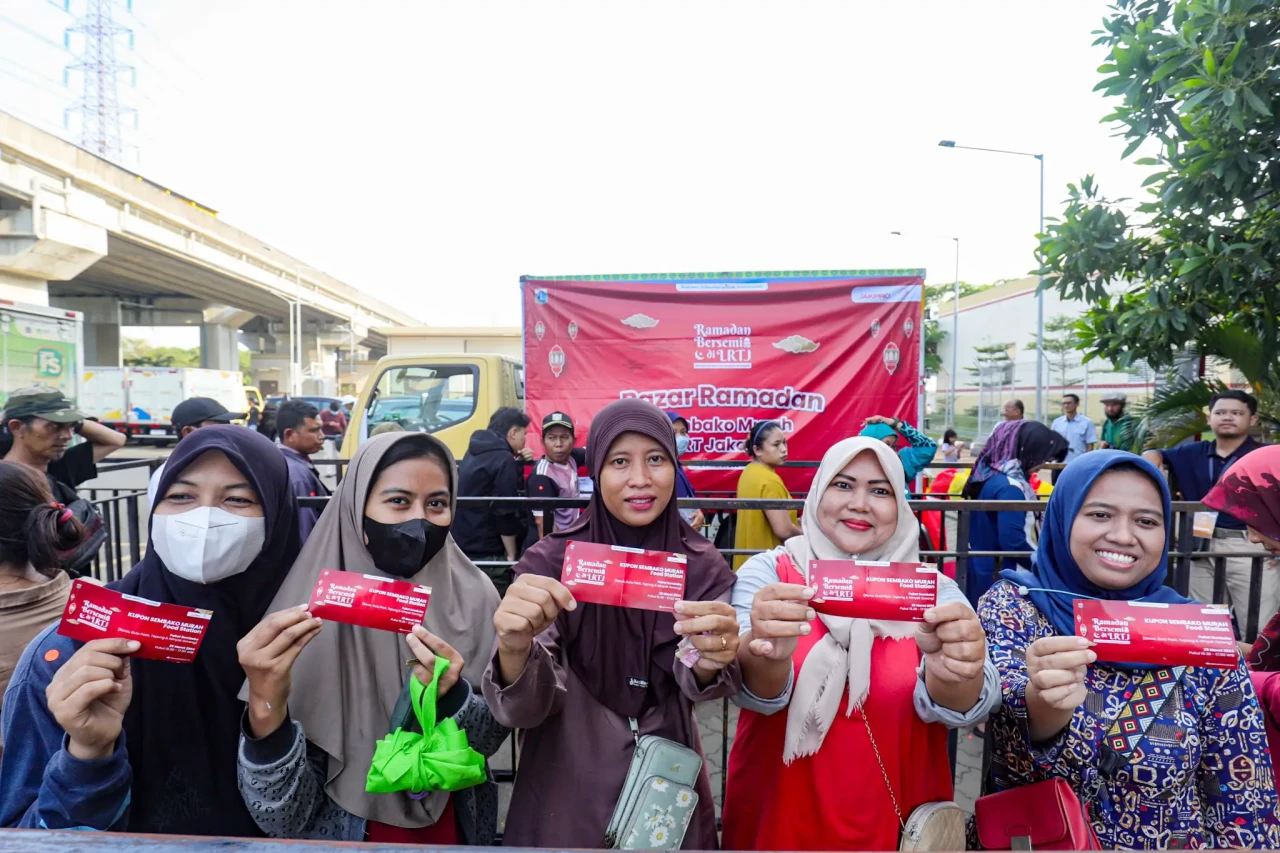 Antusiasme Warga Berbelanja...