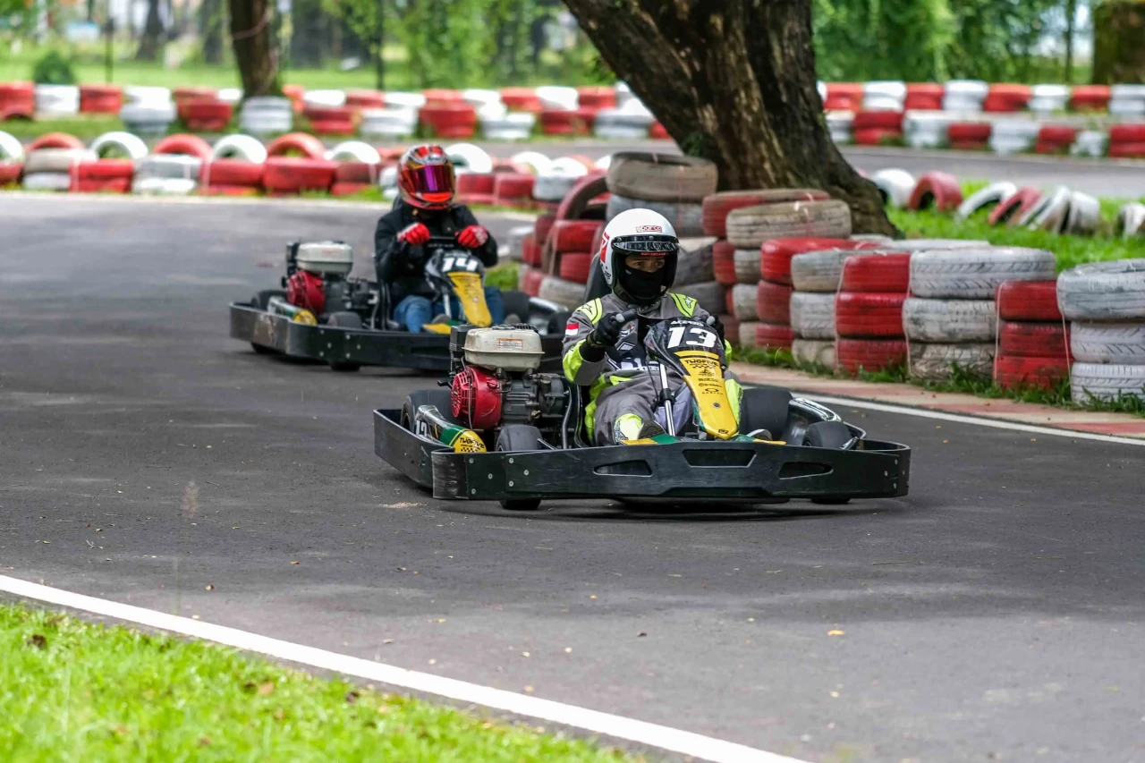 Serunya Balapan Gokart...