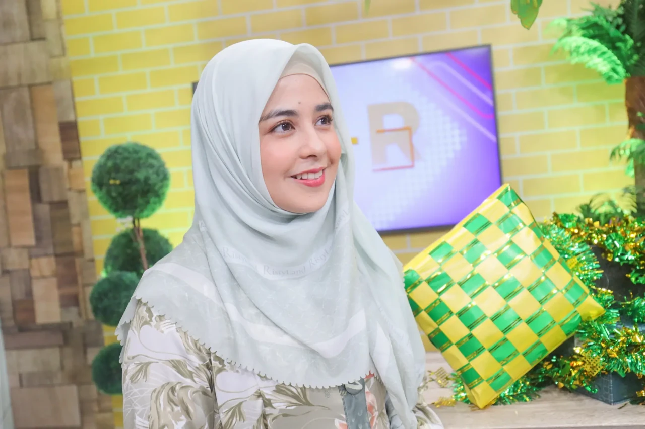 Potret Cantik Risty...