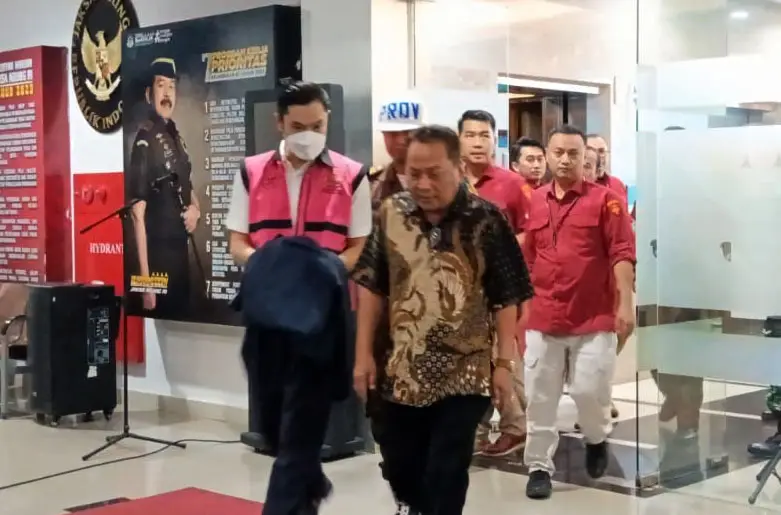 Penampakan Suami Sandra...