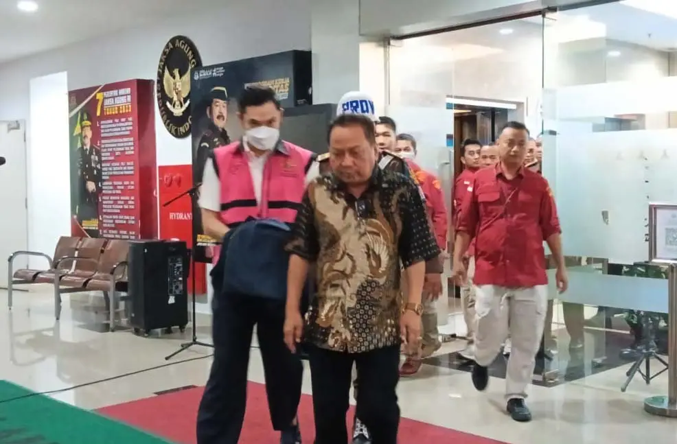 Penampakan Suami Sandra...