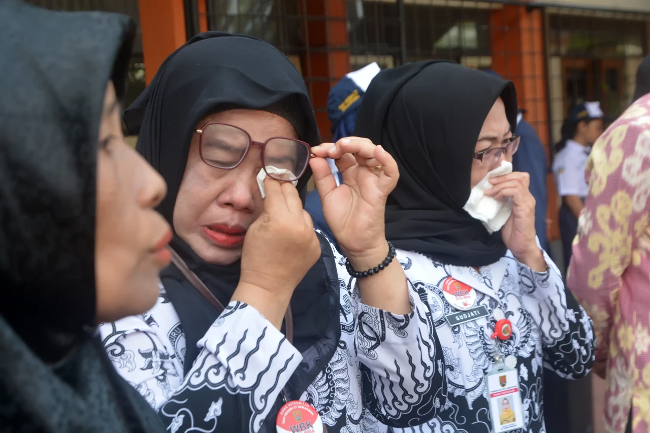 Momen Mengharukan Pelepasan...