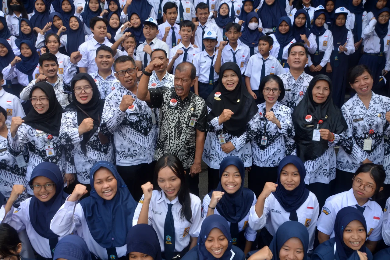 Momen Mengharukan Pelepasan...
