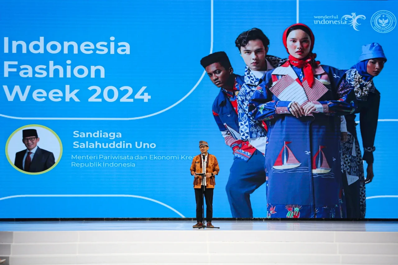 Pembukaan Indonesia...