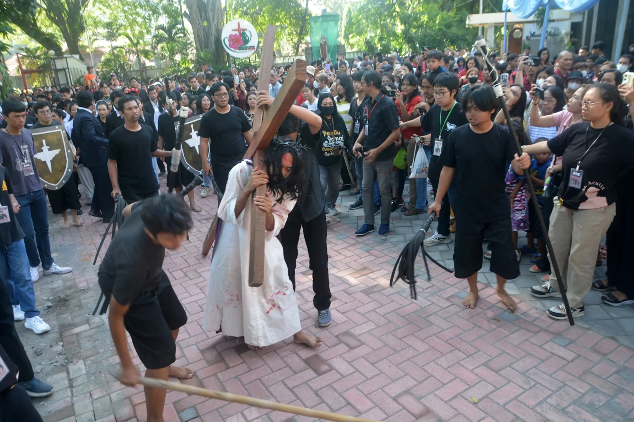 Prosesi Jalan Salib...