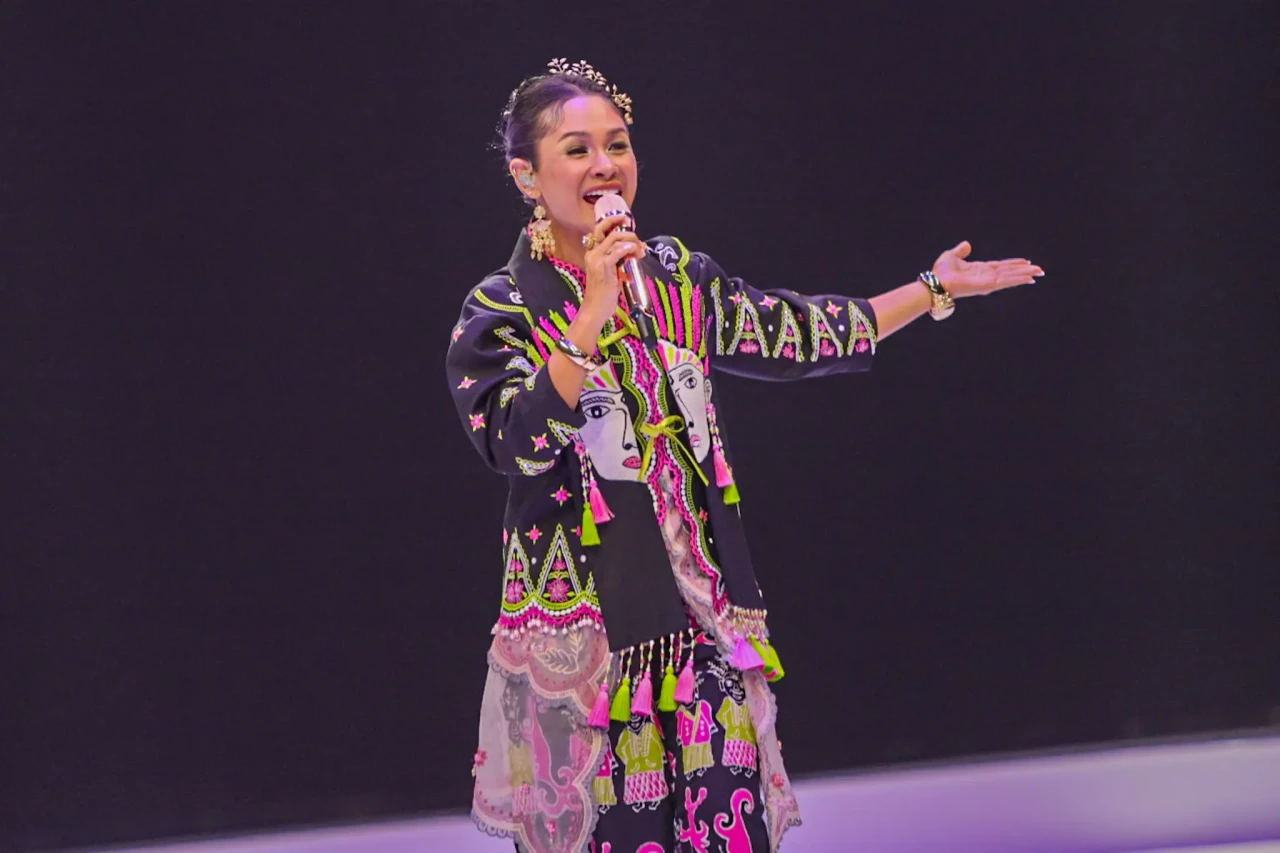 Momen Andien Aisyah...
