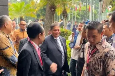 4 Menteri Jokowi Hadiri...
