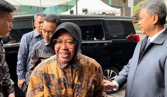 4 Menteri Jokowi Hadiri...
