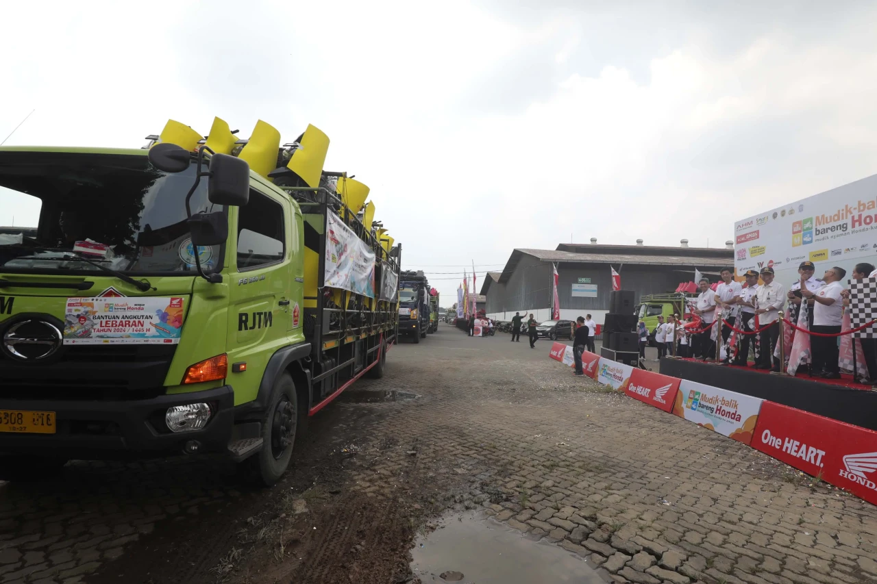 Pelepasan Truk Mudik...