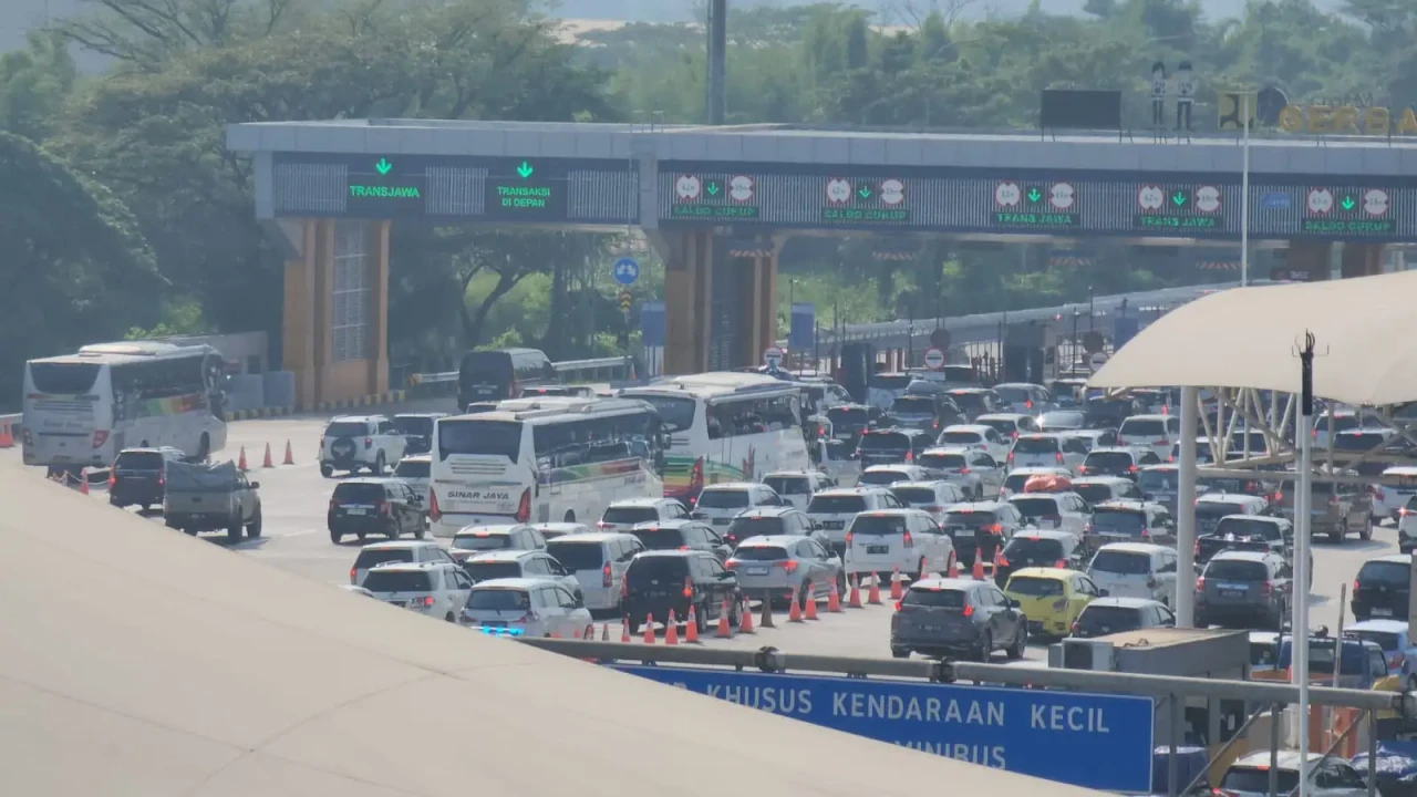 Volume Lalin GT Cikampek...