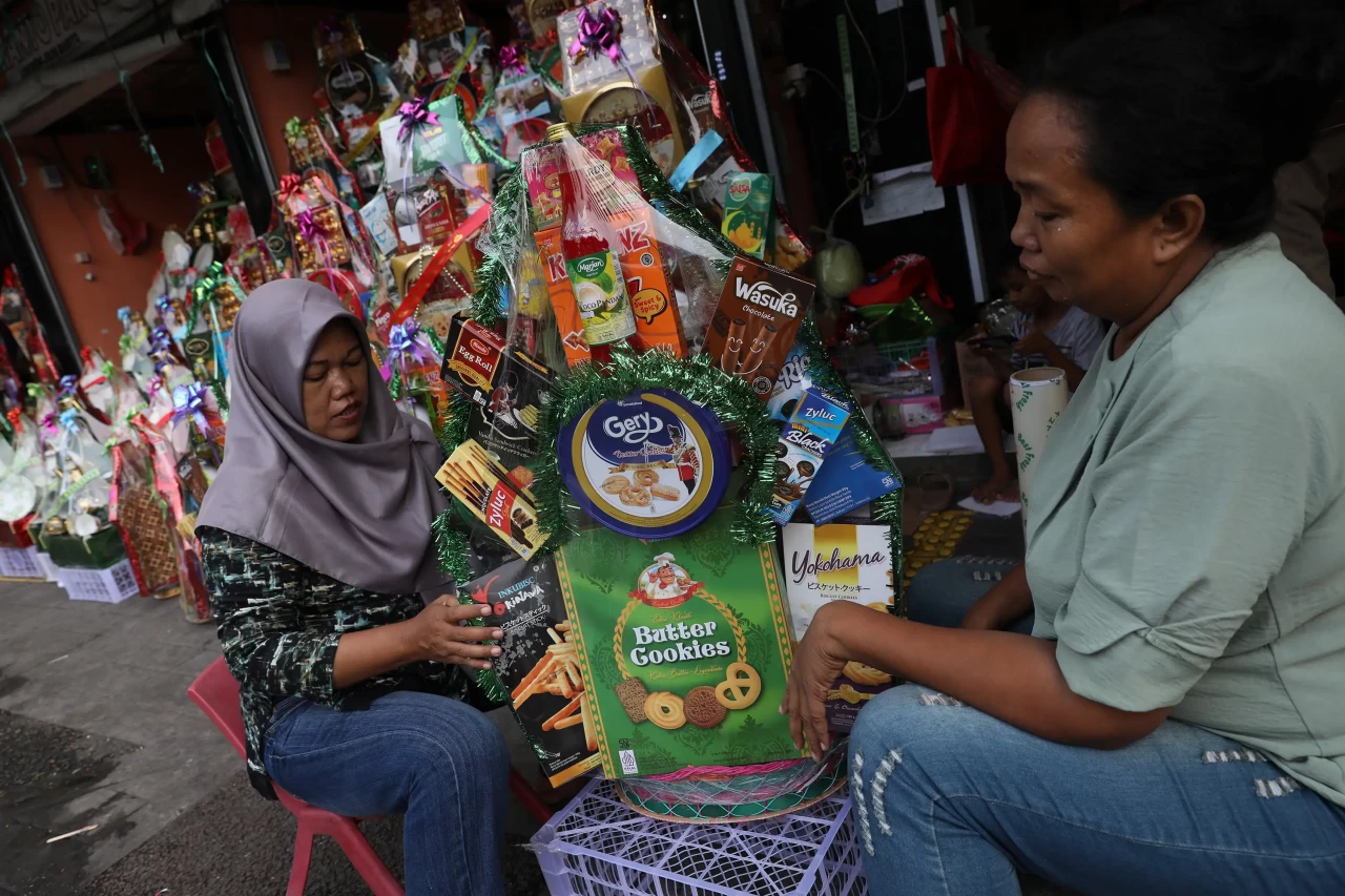 Jelang Idul Fitri, Penjualan...