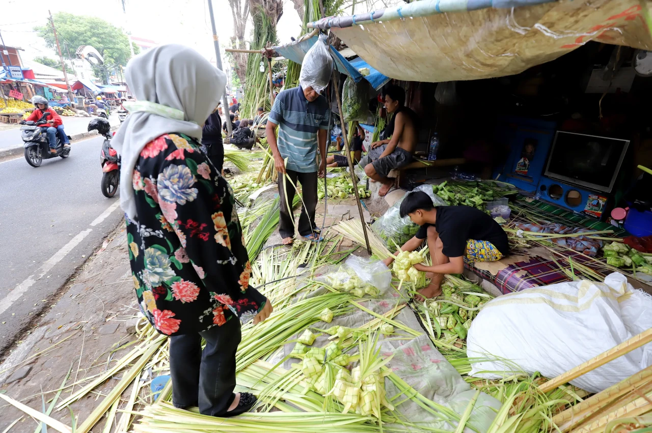 Penjualan Kulit Ketupat...