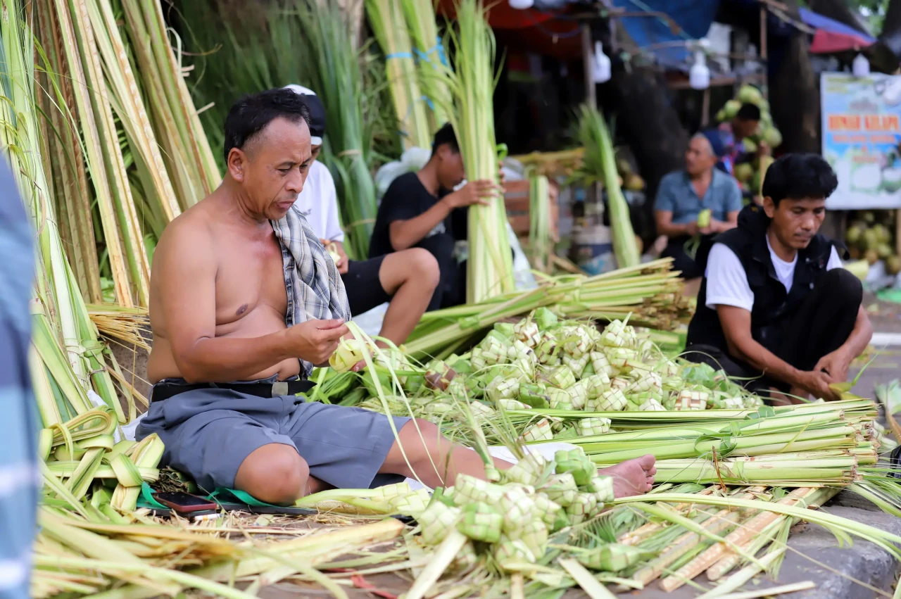 Penjualan Kulit Ketupat...