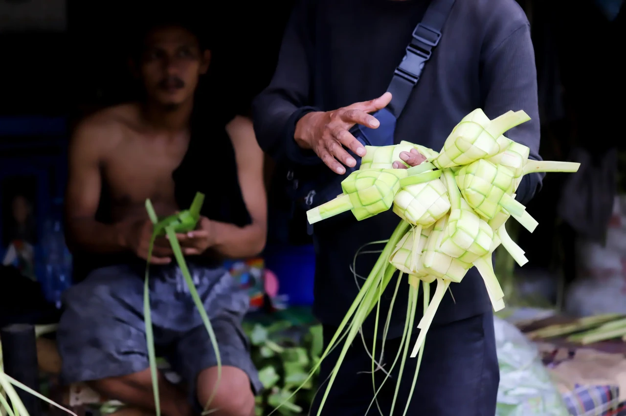 Penjualan Kulit Ketupat...