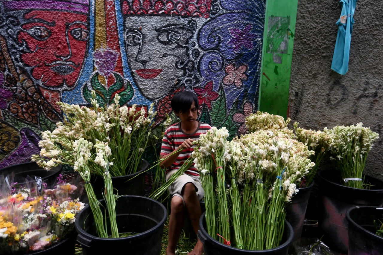 Penjualan Bunga Jelang...