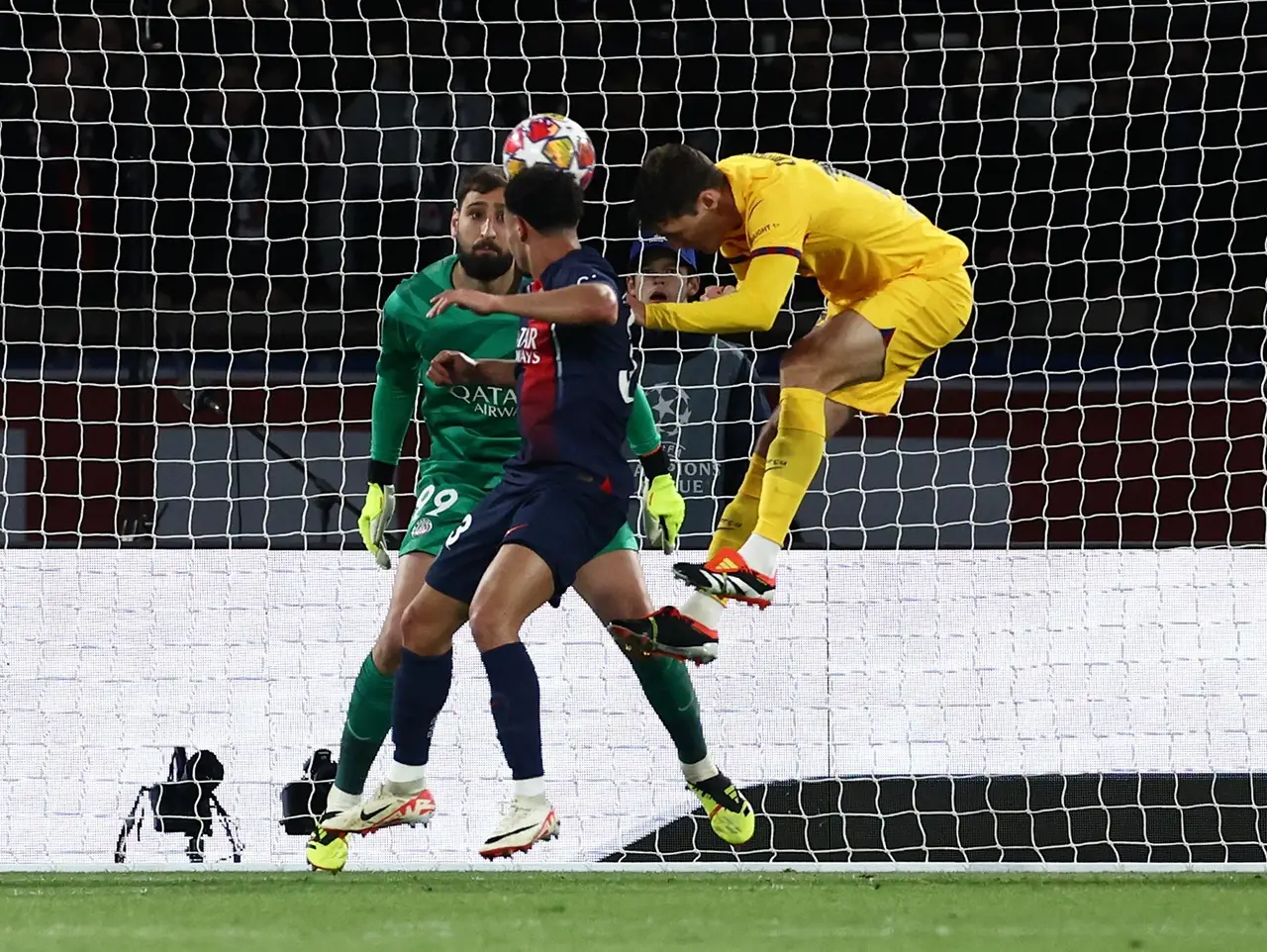 Menang Dramatis, Barcelona...