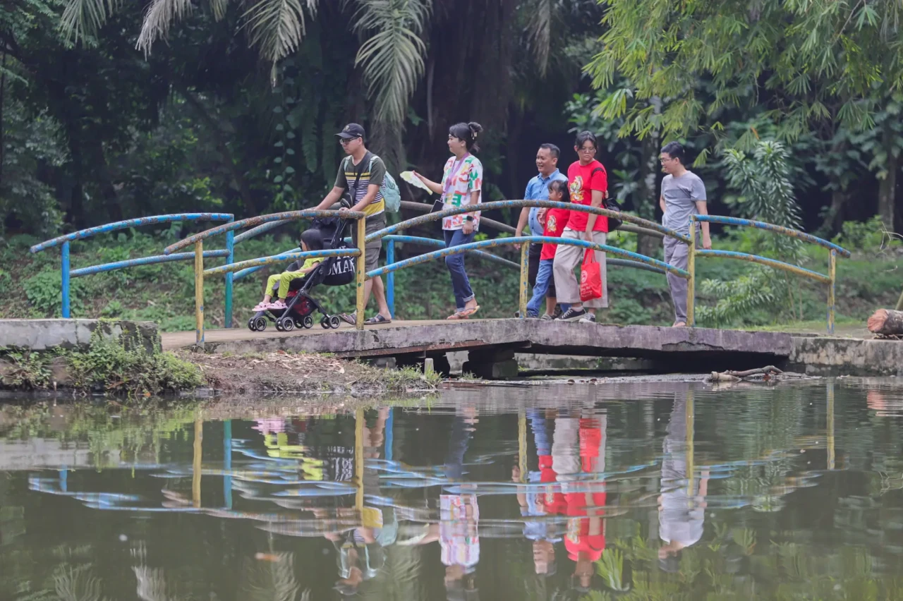 Taman Margasatwa Ragunan...