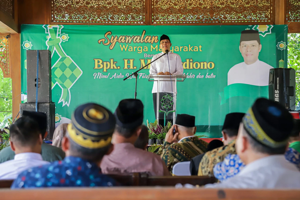 Mardiono Gelar Tradisi...