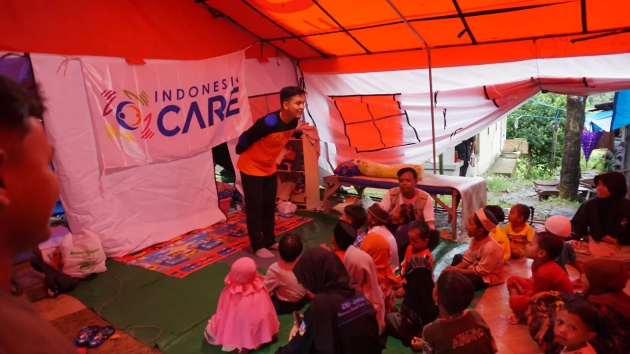 Penyintas Gempa Pulau...