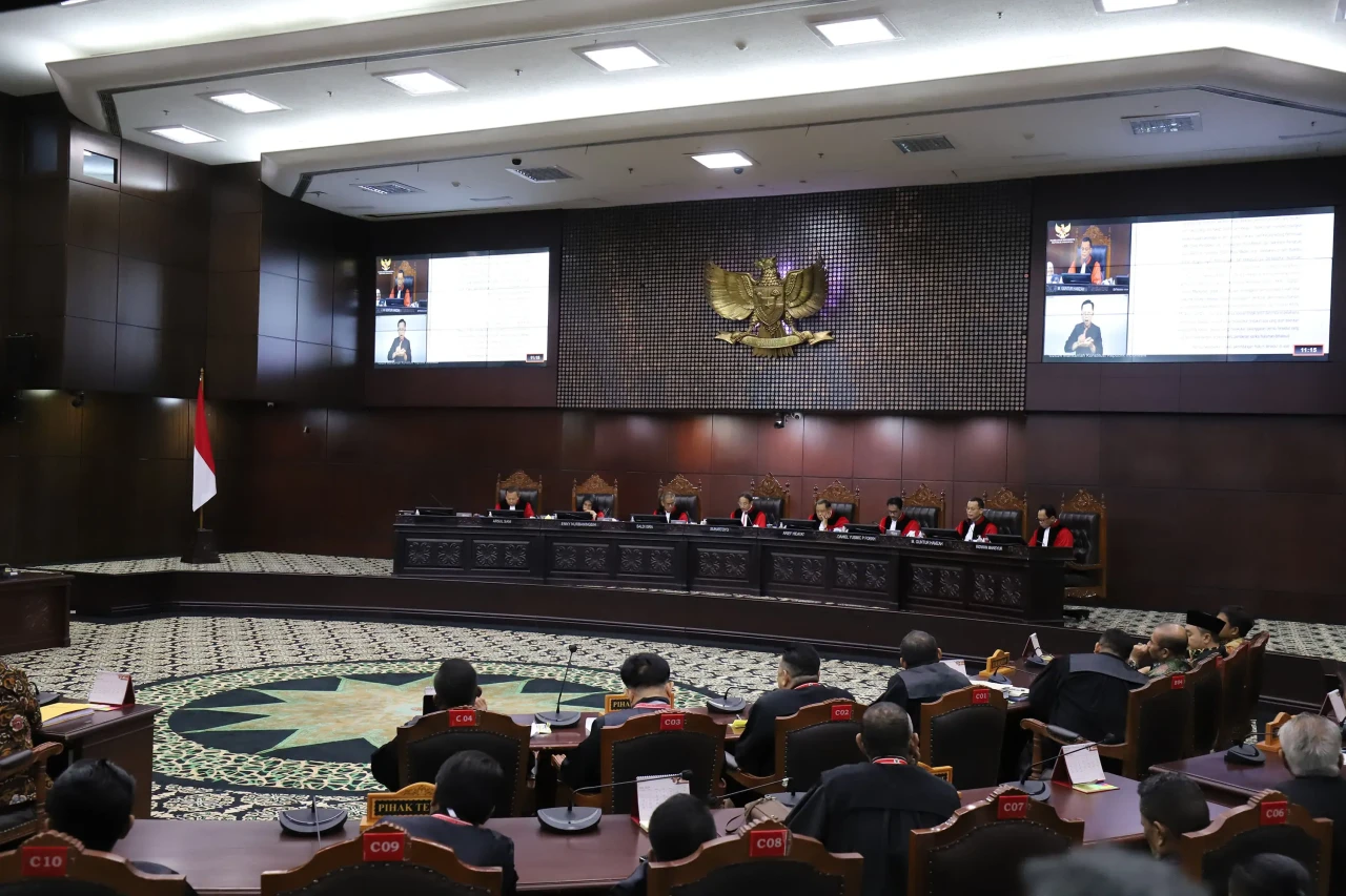 MK Tolak Seluruh Gugatan...