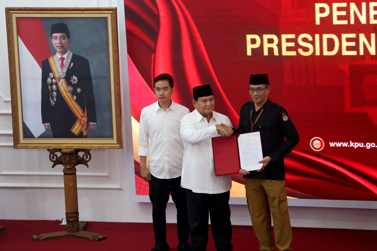 KPU Menetapkan Prabowo-Gibran...