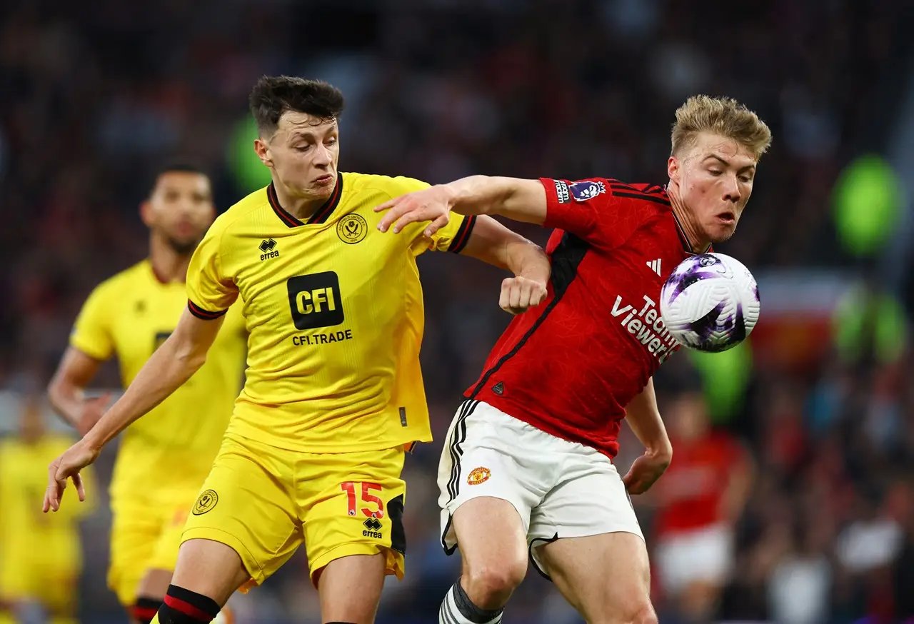 Hasil Man United vs...