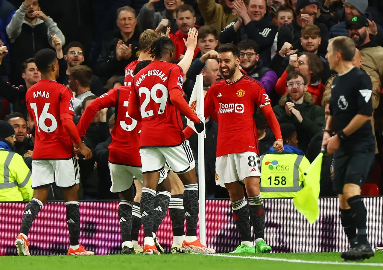 Hasil Man United vs...