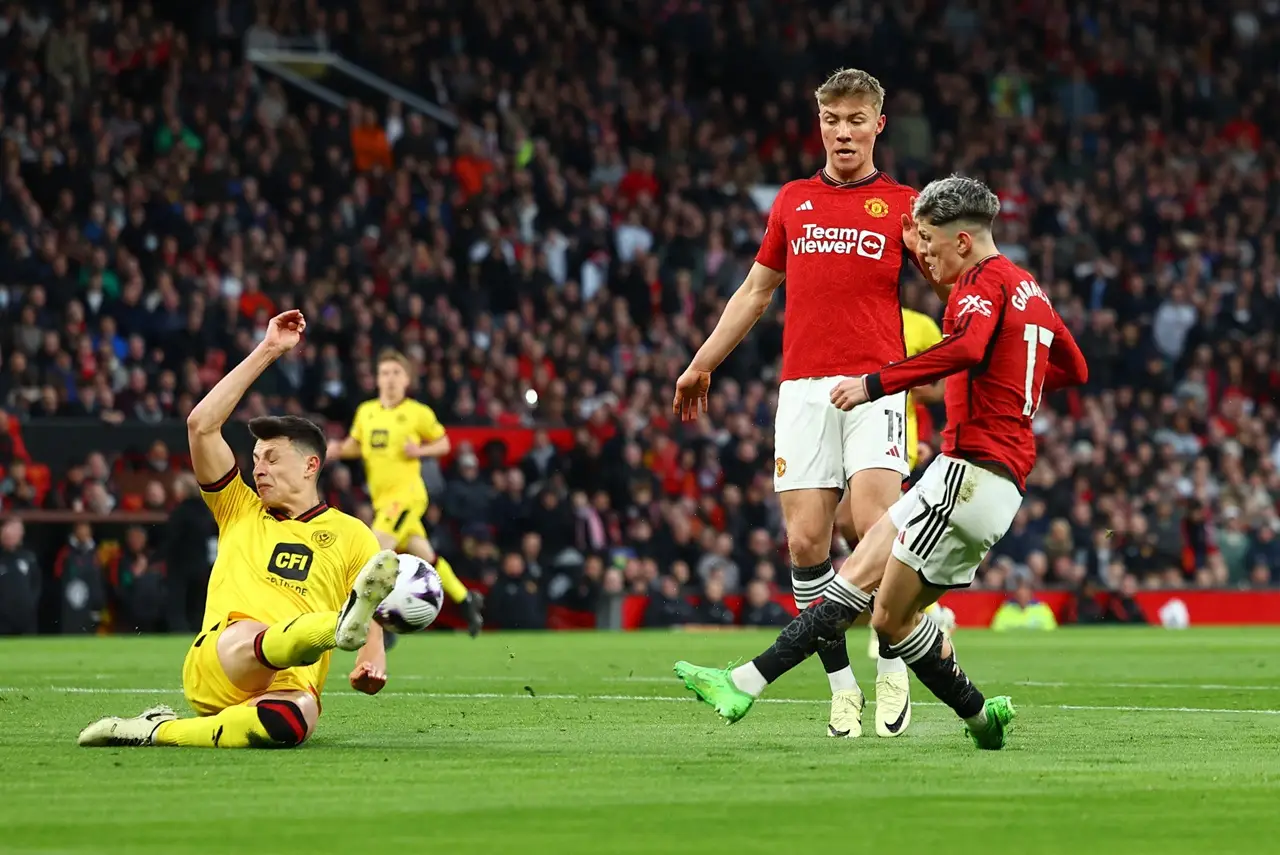 Hasil Man United vs...