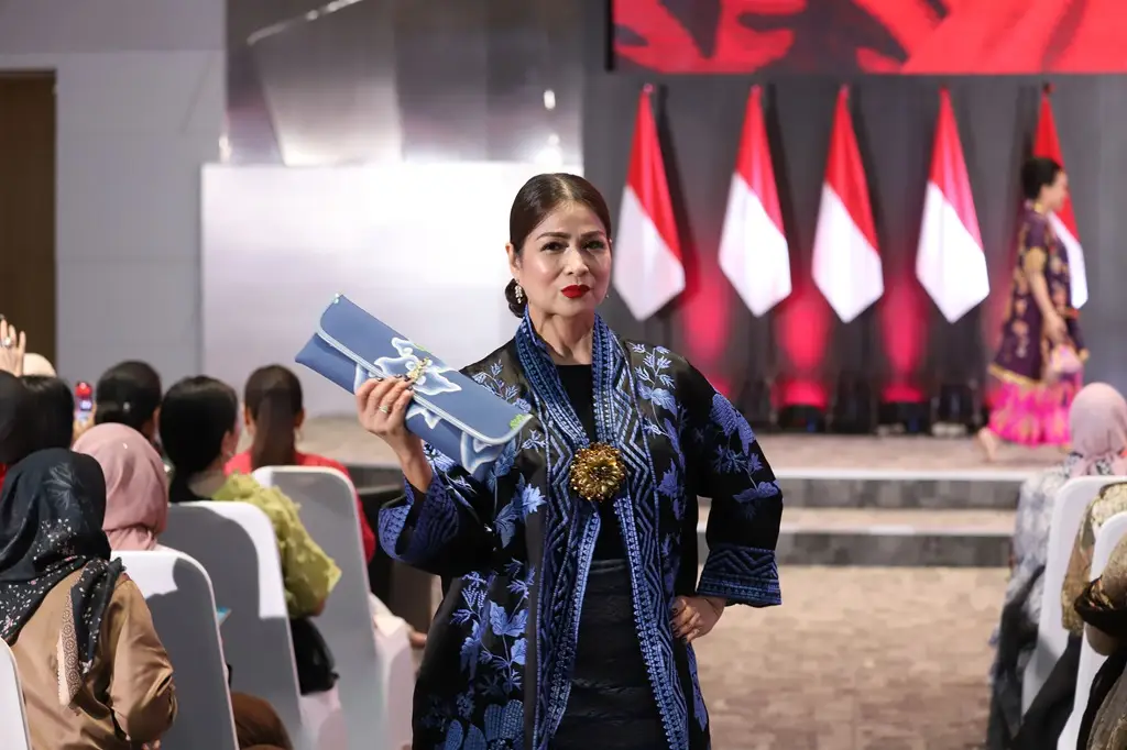 Paragaan Busana Kebaya...