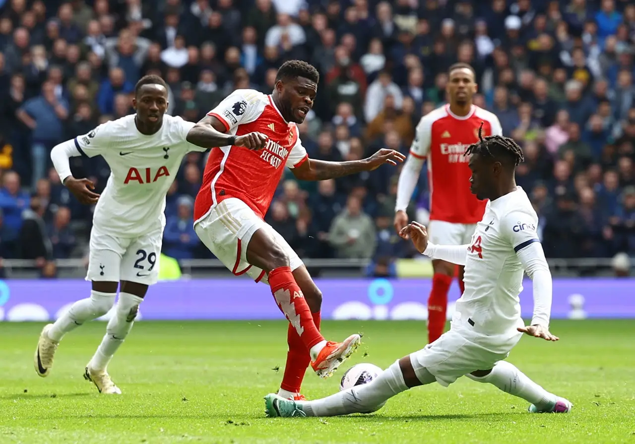 Tekuk Tottenham Hotspur,...