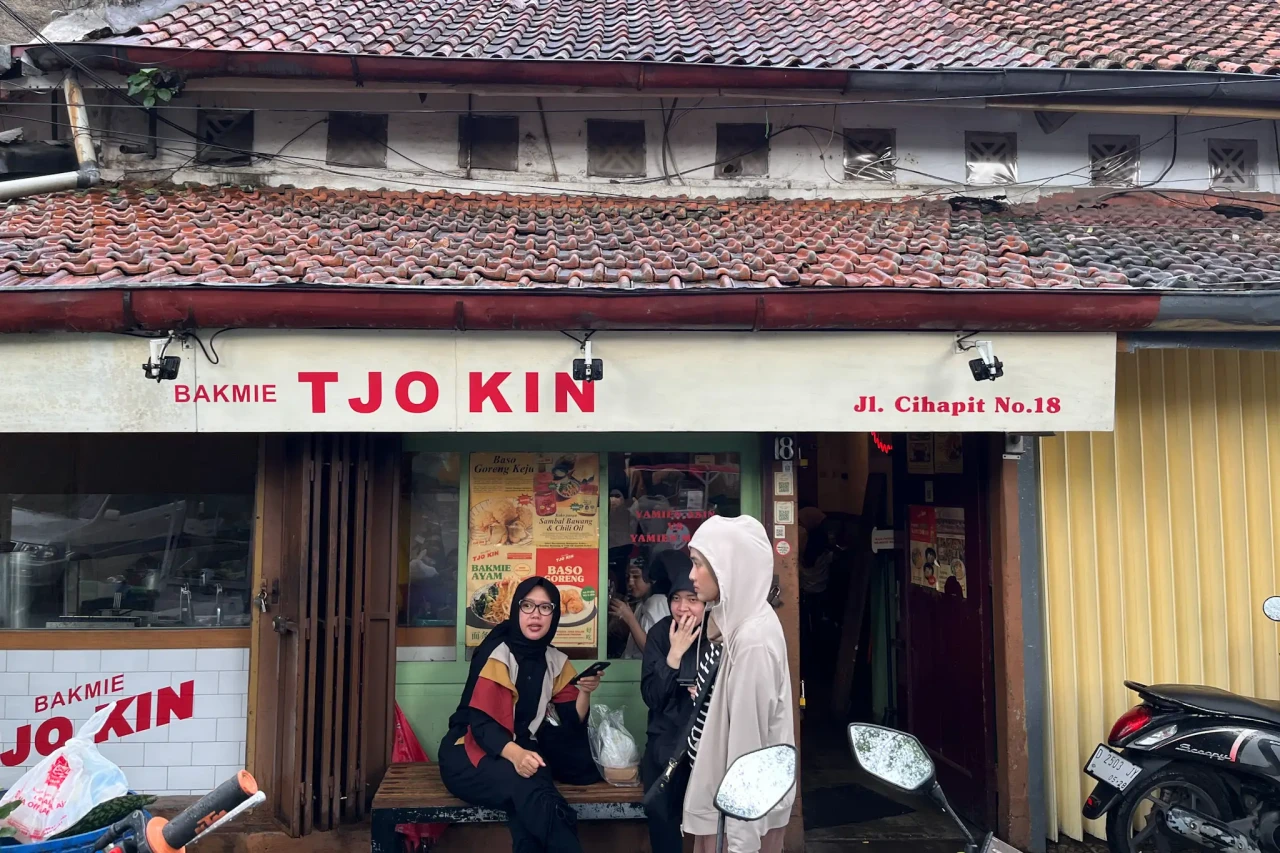 Mengunjungi Bakmie Tjo...