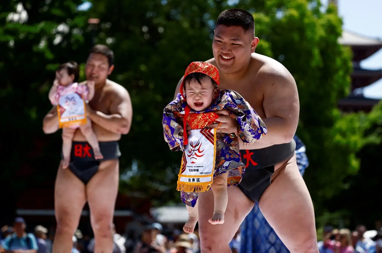 Festival Bayi Menangis...