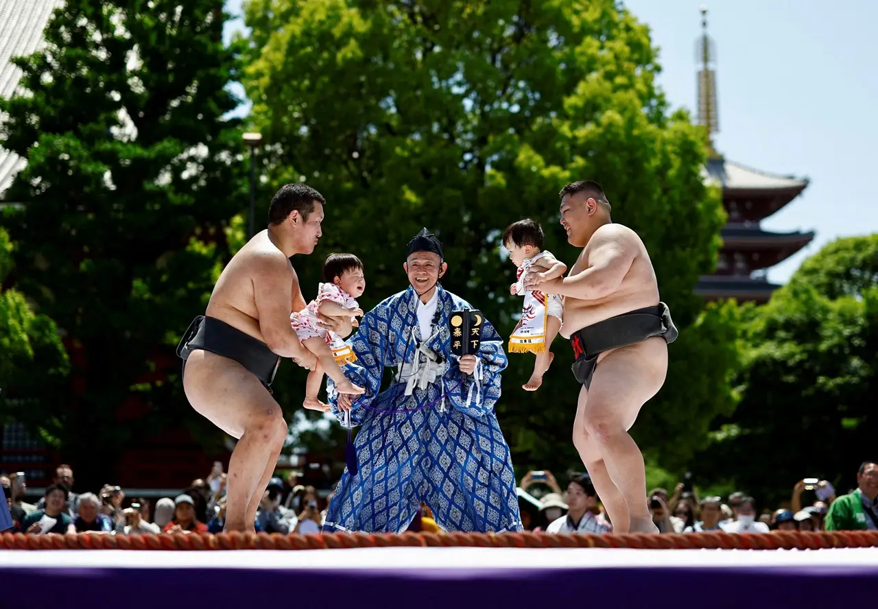 Festival Bayi Menangis...