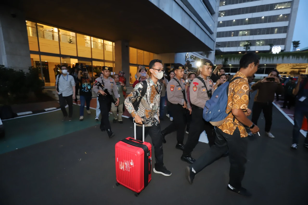 KPK Obok-Obok Ruang...
