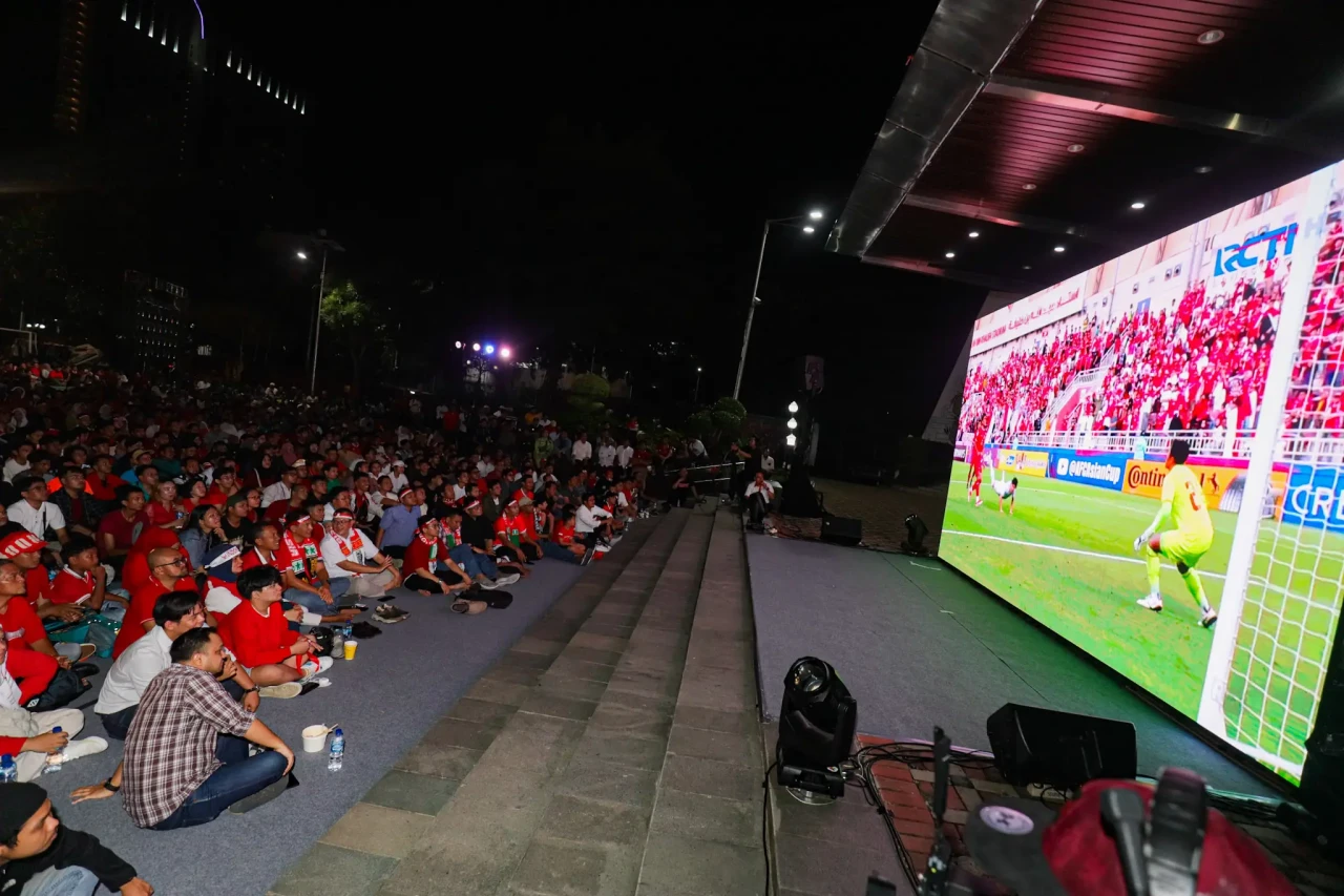 Nobar Laga Timnas Indonesia...