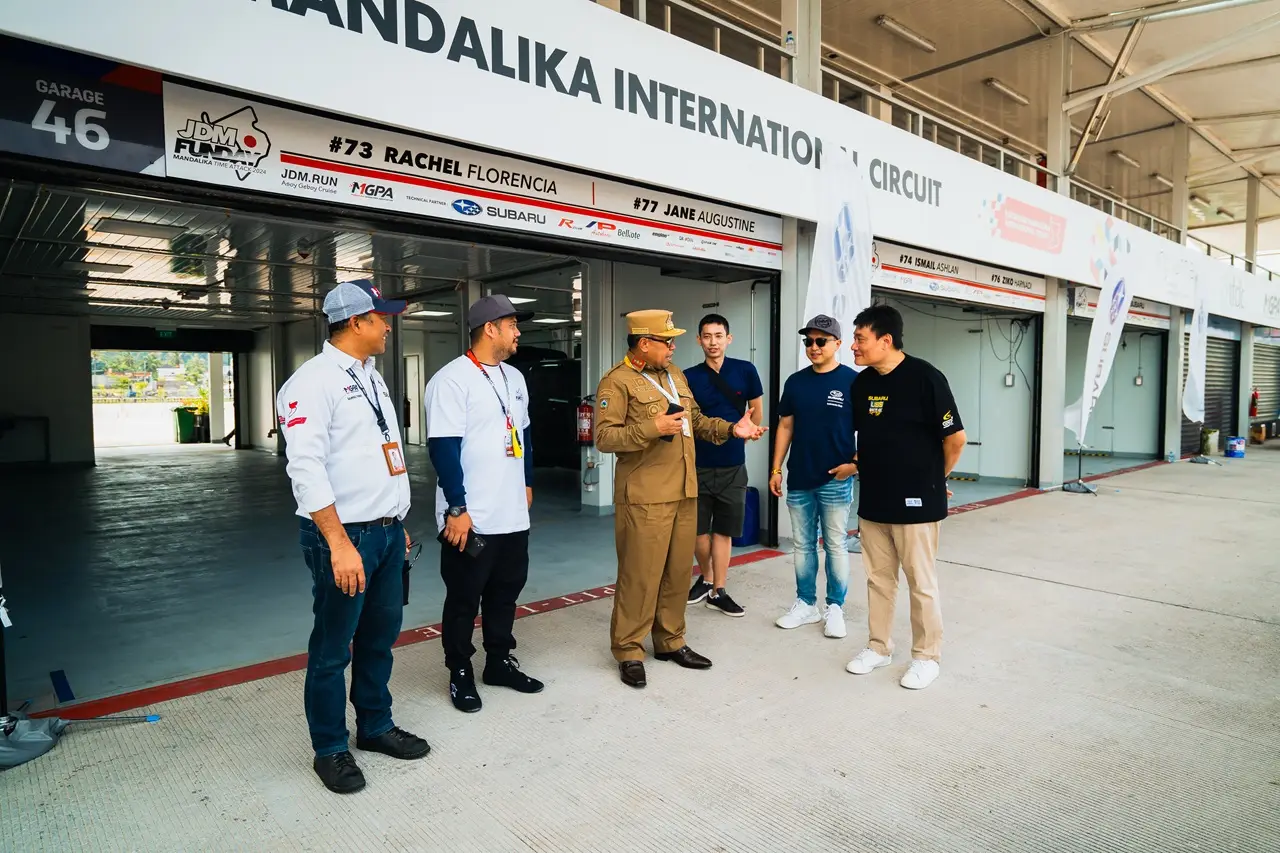 Subaru Indonesia Tampil...