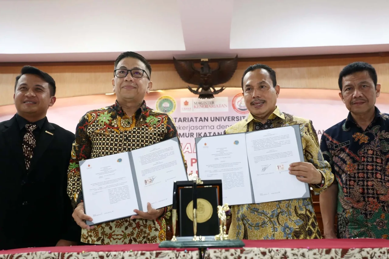 Ubaya Teken MoU dengan...